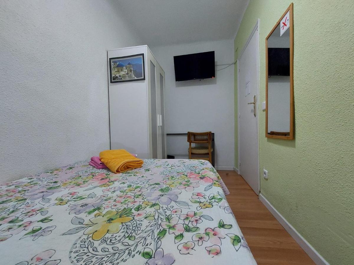 Homestay Olivos Мадрид Екстер'єр фото
